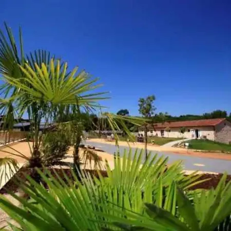 Chalet 3 Etoiles - Piscine - Eebbif *