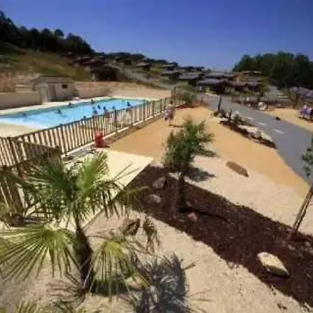 3 Etoiles - Piscine - Eebbif