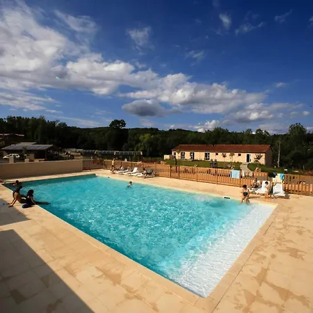 3 étoiles - Piscine - Eebbif Chalet